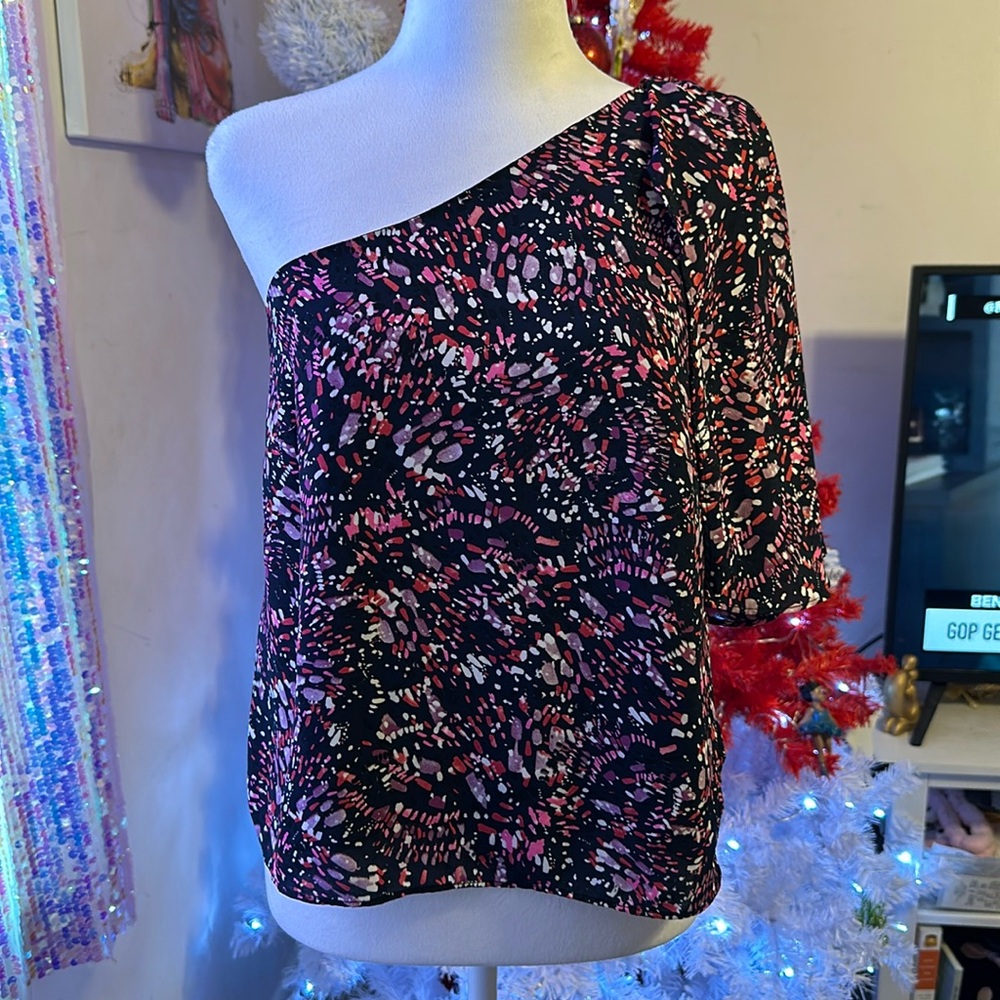 Aqua Brand from Bloomingdales! Pretty Women's Size Small Flow style one sleeve
